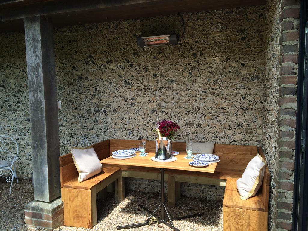 Shepherds Barn West Dean エクステリア 写真