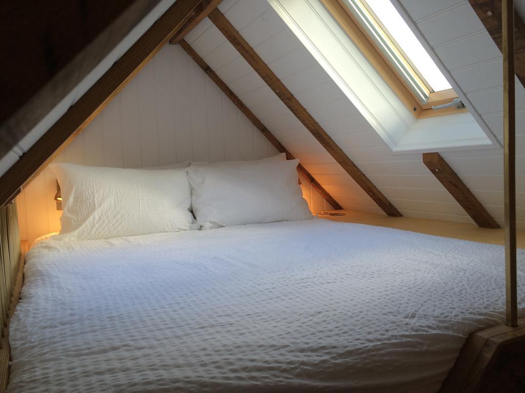 Shepherds Barn West Dean エクステリア 写真